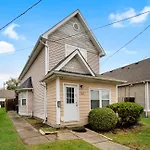 Central Louisville Gem - Near Airport & Top Spots